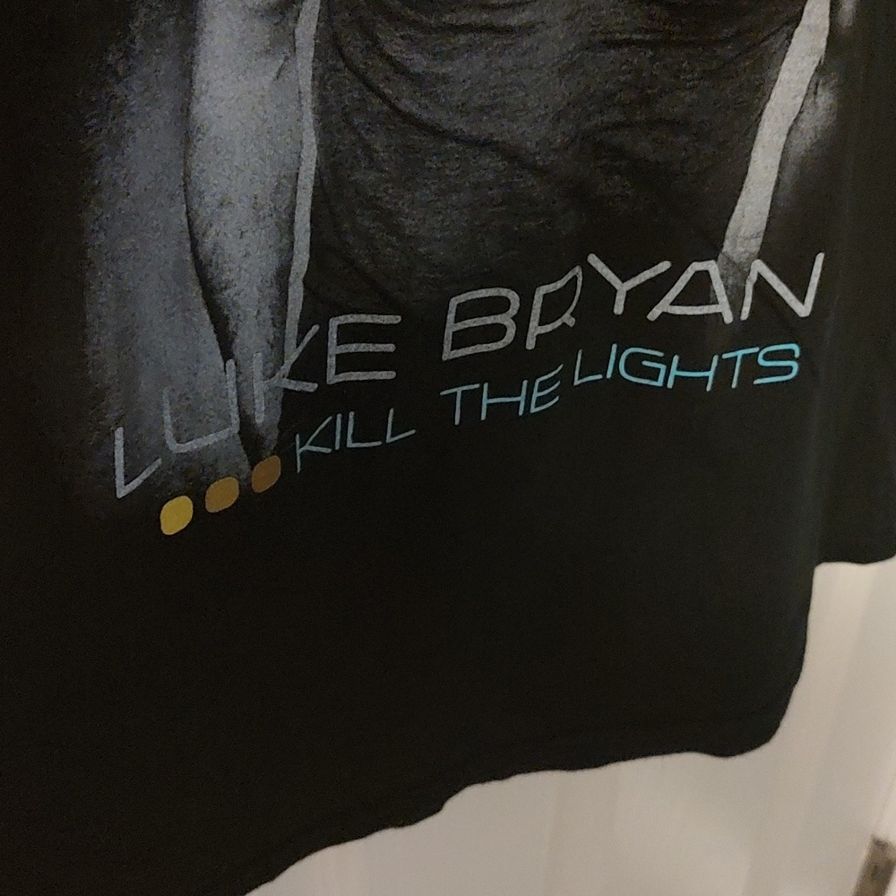 Luke Bryan Tee - Picture 3 of 4